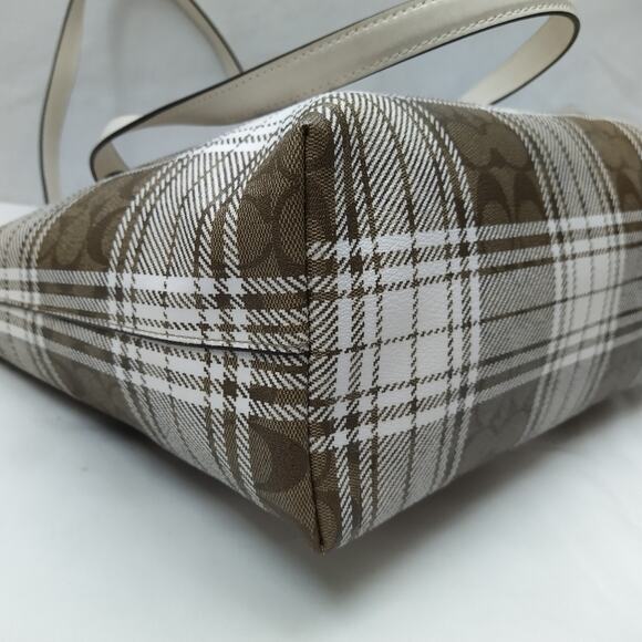 Coach Gallery Tote Bag In Signature Canvas With Hunting Fishing Plaid Print - Picture 14 of 16